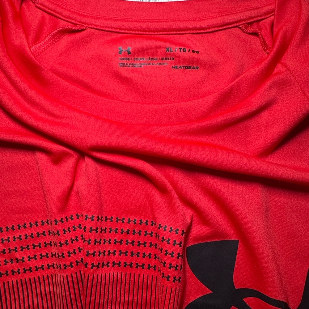 Under Armour Men's UA Tech Textured Performance T-Shirt in Red Size XL - Picture 9 of 9